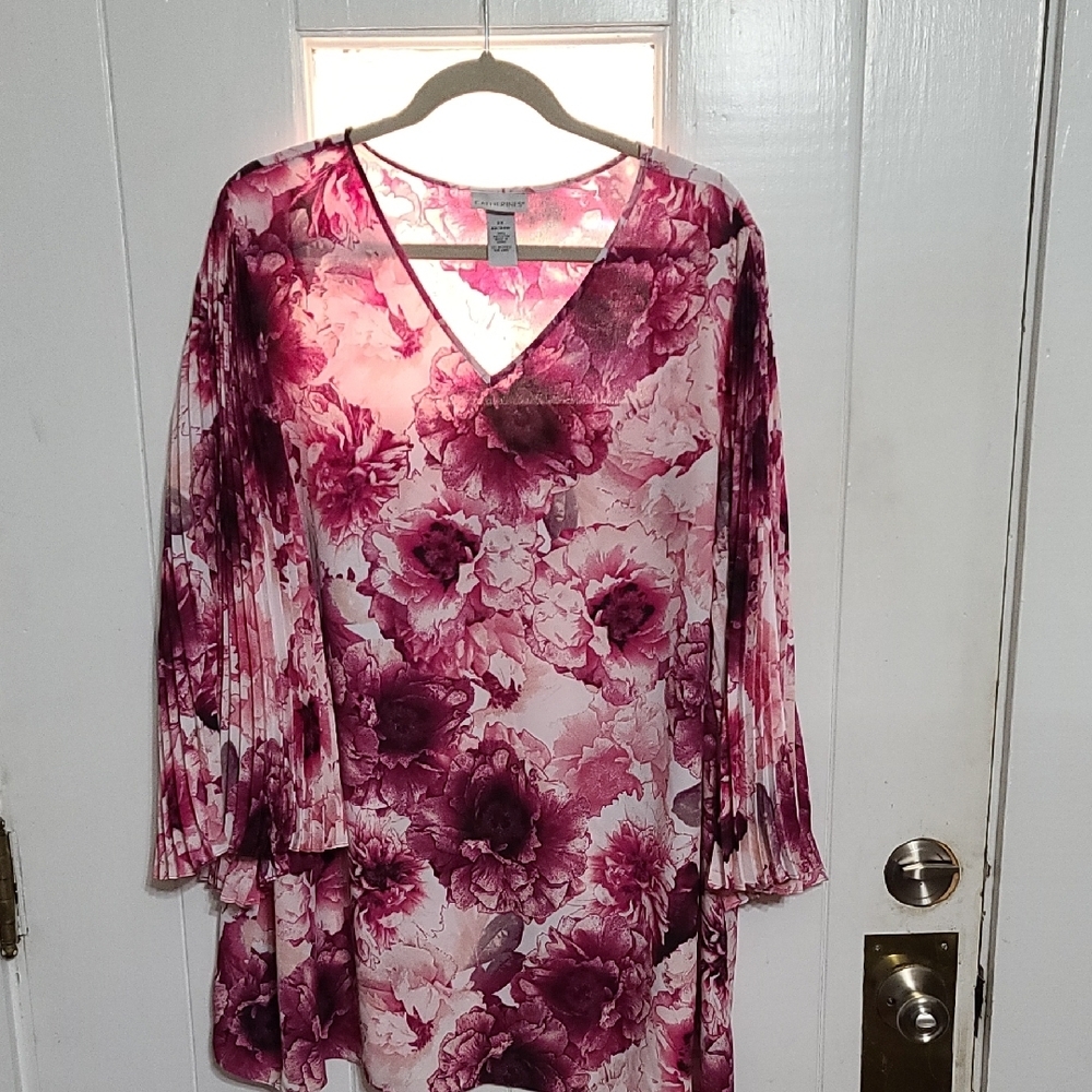 Catherine's Womens Blouse Floral Shades of Pink Accordian Bell‎ Sleeves 2X/22-24